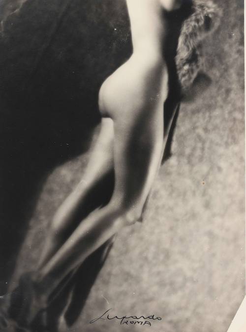 gacougnol:  ELIO LUXARDO  Nude, study of legs 1937/1940. 
