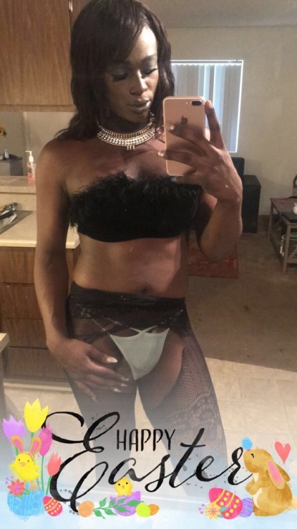 cocogoup1:  Big bulge in the front and a whole lotta natural ass in the back  Chocolate Easter bunny   Save the rest for imagining