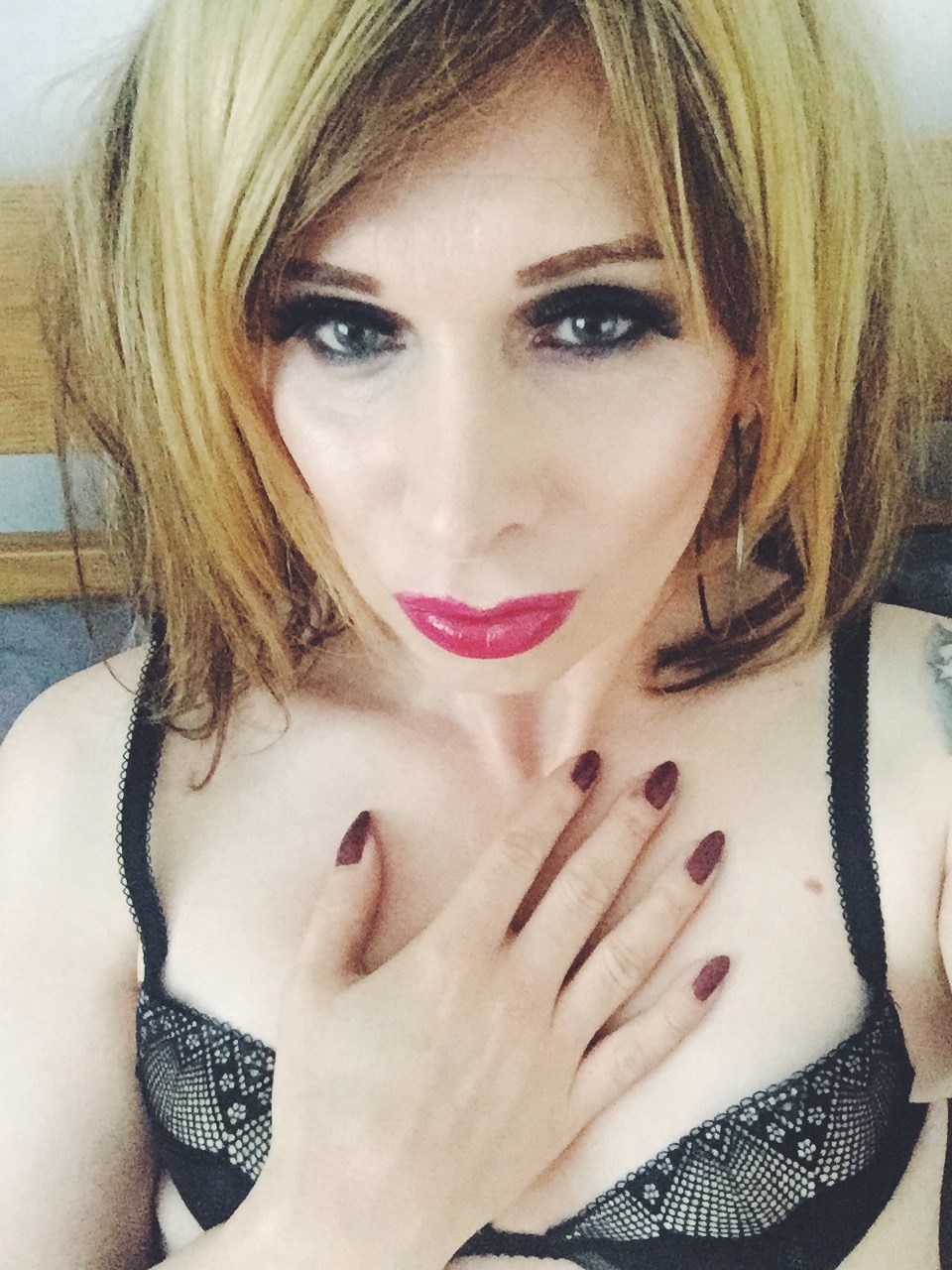 bashfull007: sissysnowbunnycindy:  ❤️♠️❤️♠️❤️♠️❤️♠️