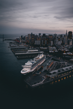 billionairexxx: w-canvas:  San Francisco Cityscape by Adrian Sky  {luxury} 