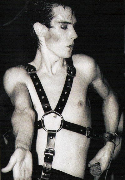 time-is-a-flat-circle-he-said: Peter Murphy The Frontman Of Bauhaus Band On Stage