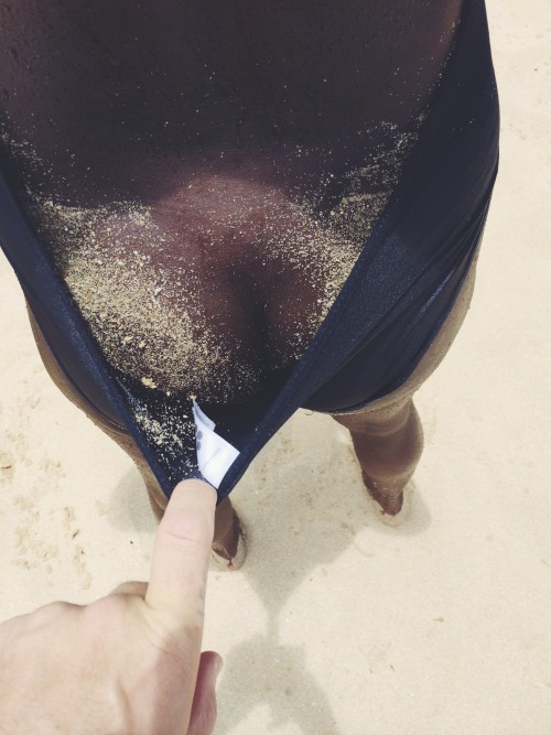 Sun and sand and perfect Nubian buns. Summer rules!!Oahu, HI. June 2014.