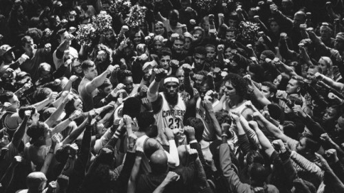 Nike – Together. Lebron.(via Nike – Together – Fubiz™)More Black and White here.