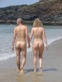 bottoms-nudist-and-naturists:  the best place to have sex is on the beach when we’re naked http://sex-for-nudists-and-naturists.tumblr.com/