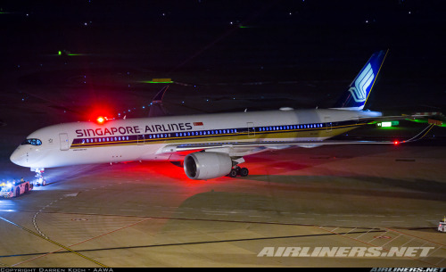 Pushing back from Gate B6 as SQ516 to Kolkata.