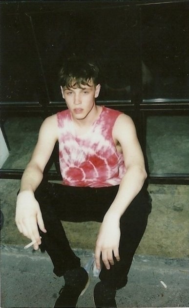 highschool-whores:  aciddaisies:  soft grunge/models  selfies that got people arrested
