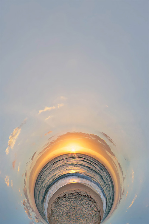 asylum-art: Alternate Perspective – The surreal panoramic photographs by RANDY SCOTT SLAVIN Some impressive 360 ° spherical panoramic photographs from his “Alternate Perspective” series.