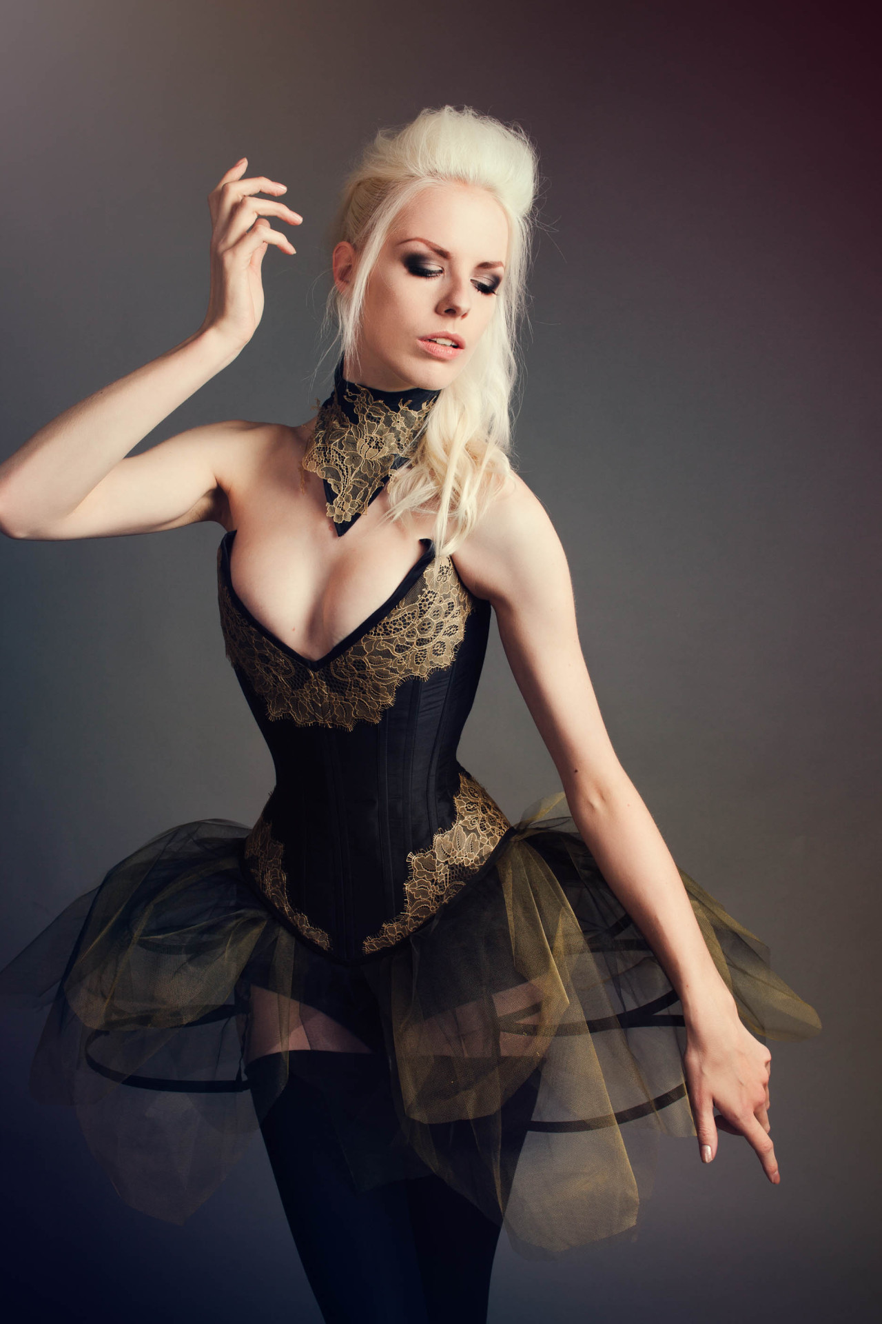 skeletonsintheclosetcostumes:  Lara Aimee by Richard TerborgOutfit by Skeletons in