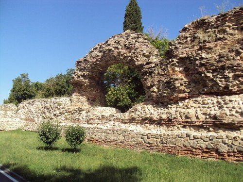 historyfilia:Walls of the Roman Hissarya Fortress, Bulgaria