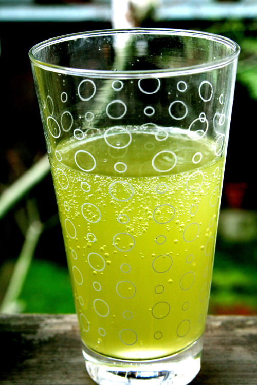 Matcha Lemonade Ingredients: 1 cup hot water 2 cups white sugar 2 cups fresh lemon juice 1 ½ tablesp