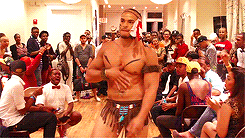 top-azzpirations:  voyagebysexualdiscovery:  She is Working it  and bet he gets savage