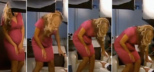 fagsindubai:   Remember when Beyonce’s fake baby bump collapsed when she sat down for an interview?  