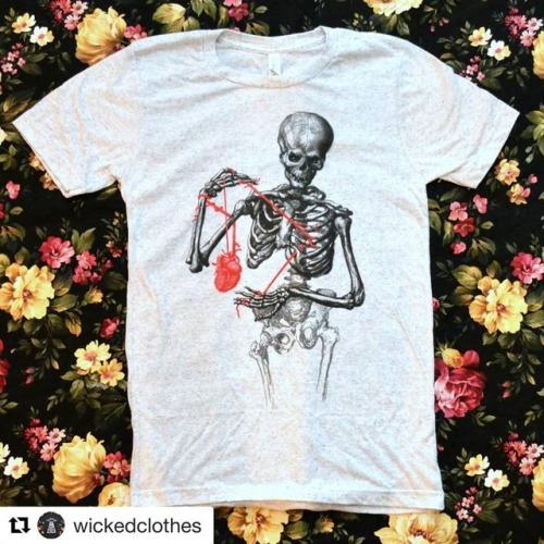 @wickedclothes named my design “Heartstrings”My original title is‘I need the h