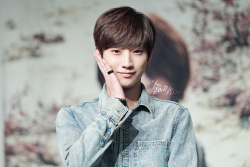 bethe1all4one:  140228 Daegu Fansign [© 19911118.net]Do not edit.  