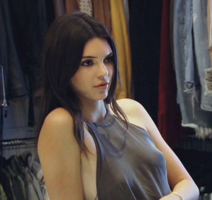 tottallykardashianobssessed:  Kendall
