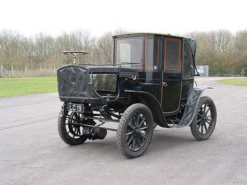 shewhoworshipscarlin:Krieger Electric Car, 1902.Gonna get me one of these babies, gonna be looking d