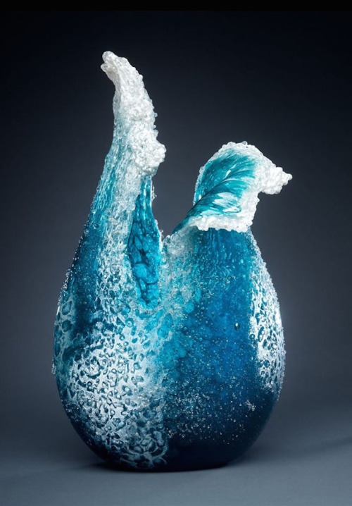 mymodernmet:  Ocean-Inspired Glass Vases and Sculptures by Paul DeSomma and Marsha Blaker Capture the Beauty of Cascading Waves