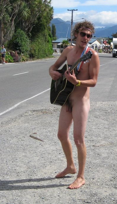 NakedEz