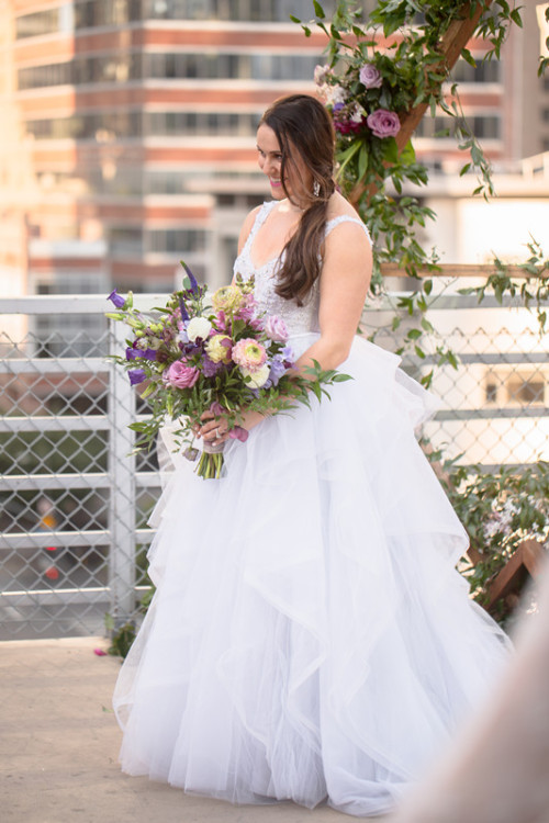 Oh hello, modern day fairytale! ✨ We’re suckers for a twirl-worthy skirt. Photographer | LXN P