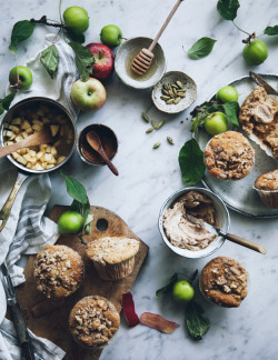 sweetoothgirl:   SPICED APPLE MUFFINS WITH STREUSEL TOPPING AND CINNAMON HONEY BUTTER  