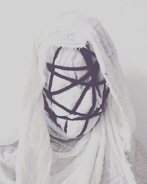 //: خلق :/ #mascufeminine