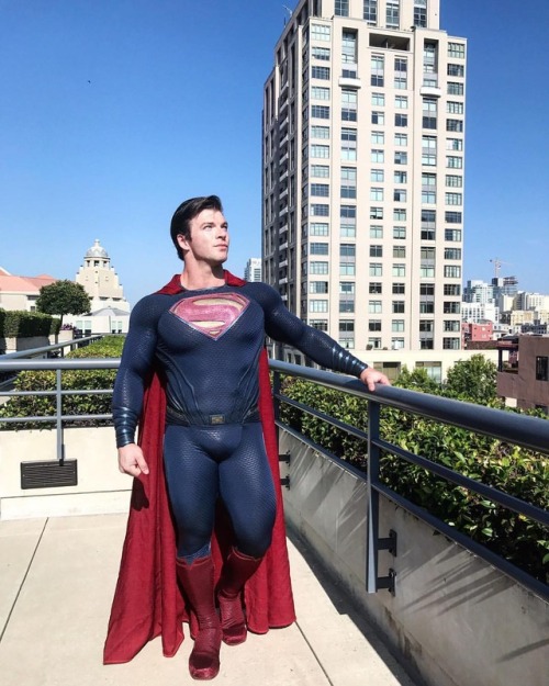 monkeyofsteel: Always around… Suit designed and created by @indisguisedesigns (at San Diego Comic Co