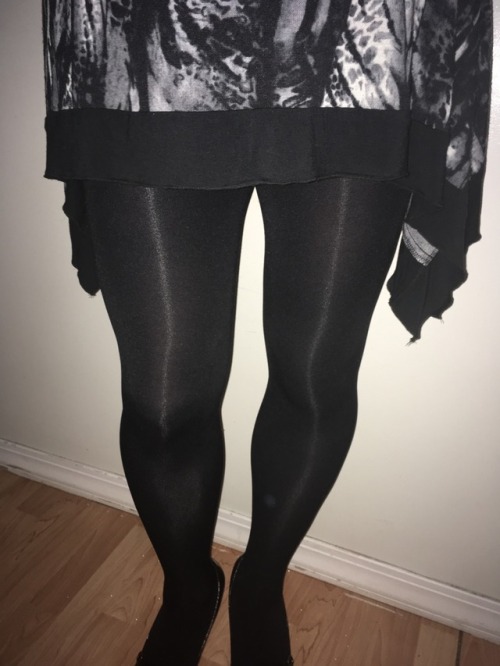 kayadoodle: Shiny opaque tights