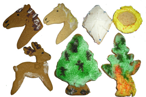 These are the Hobbit themed cutout cookies I made yesterday. Most of them are white nutmeg cookies, 