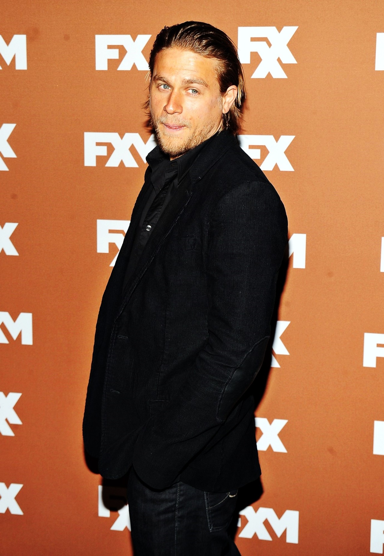 it-is-what-it-isnt:  sibbi-deactivated20131212: Charlie at the FX Upfront bowling