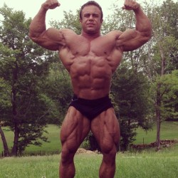 muscle-nerd:  Aaron Clark