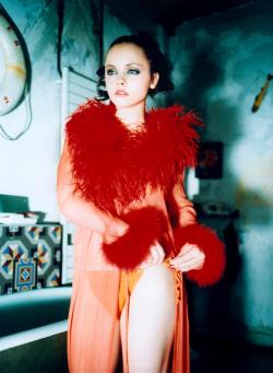 csillagkepek:  Christina Ricci by Ellen von