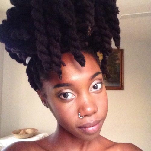 kingkesia:  Black Friday baby  Ig: kingkesia