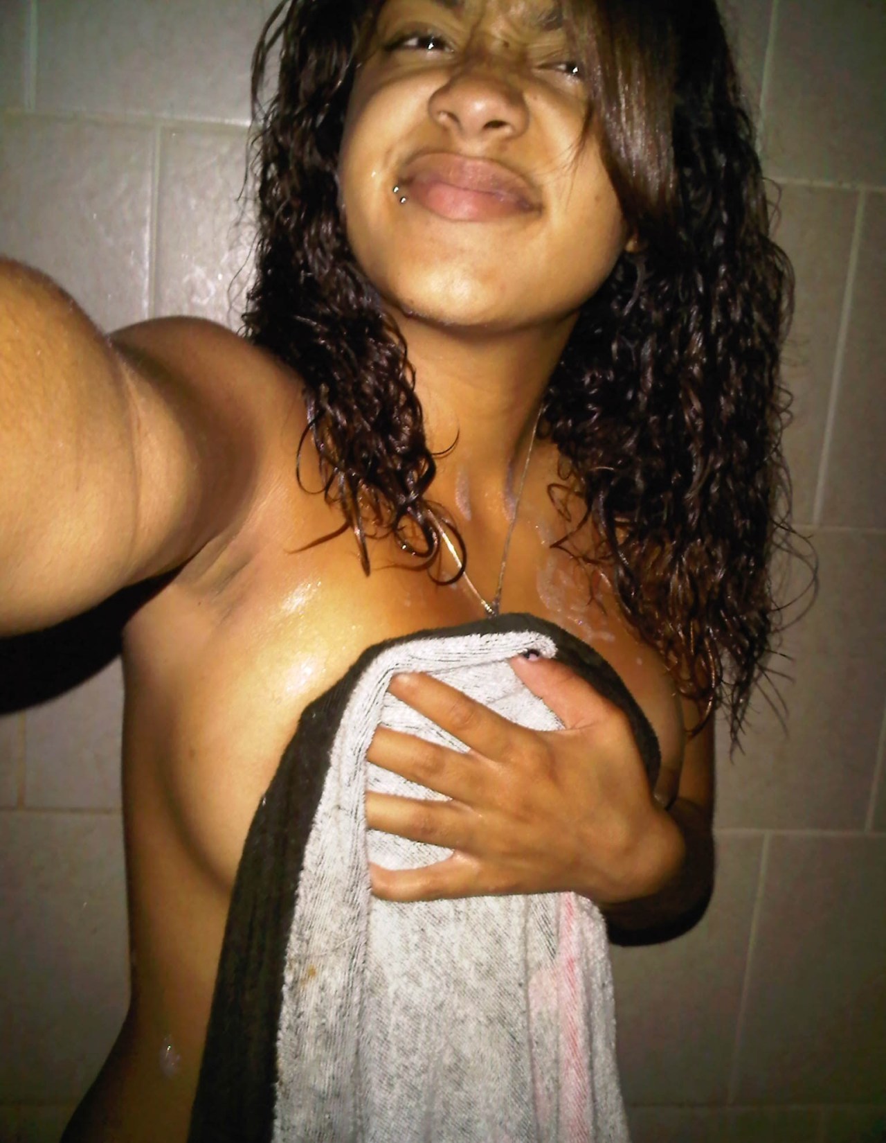 badbroads:  http://badbroads.tumblr.com/ TJ’s Bad Broads: The # 1 Source For The