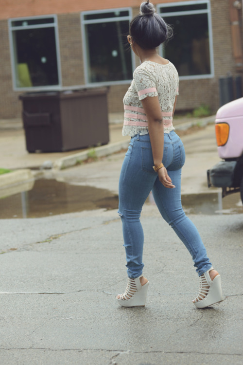 mrbootyluver:  10 Shades of  Booty xx  from the fashion blogger at http://www.southernfashiondoll.com 