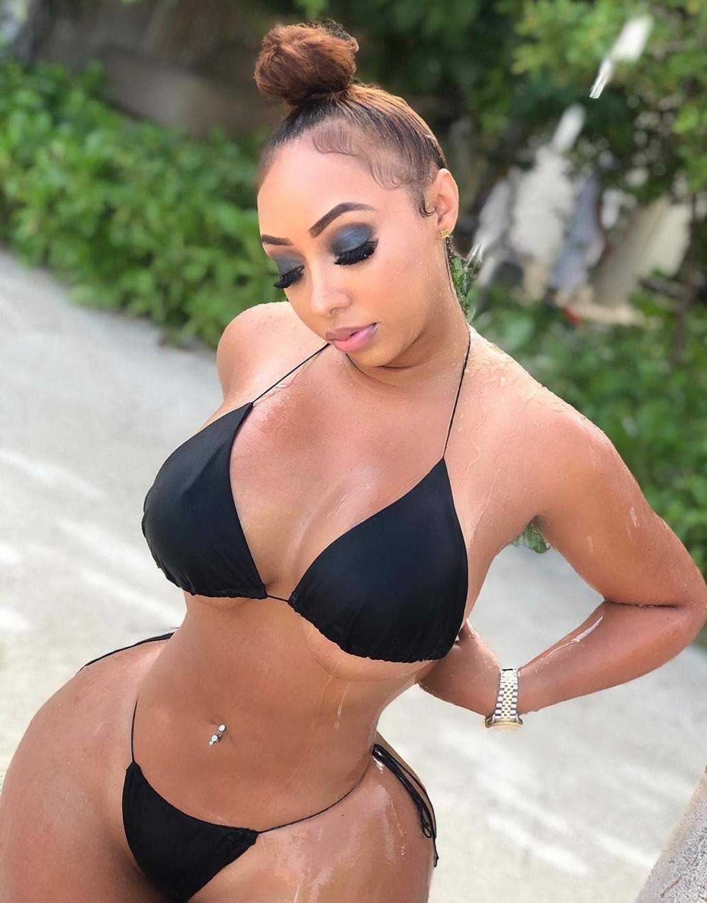 nextlevel209:princejazziedad:DeliciouslySexy Luscious Scrumptious BootiDelicious