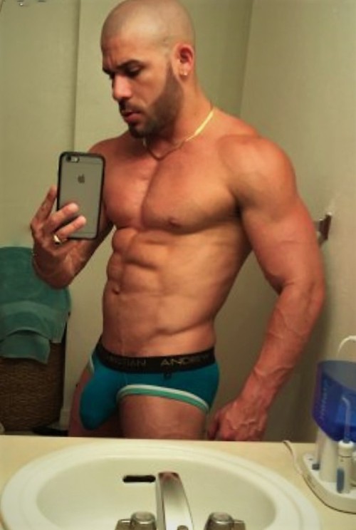betocheto17:  betocheto17:SC: yuliansillo IG: @laz_kubanboyFollow betocheto17 for more 🔥 posts!