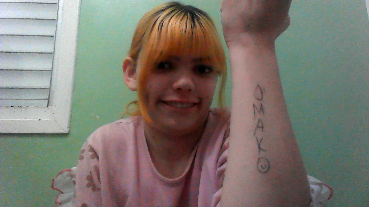 omako:   I used a ballpoint pen and now the ink will not come out D:  omg your hair !