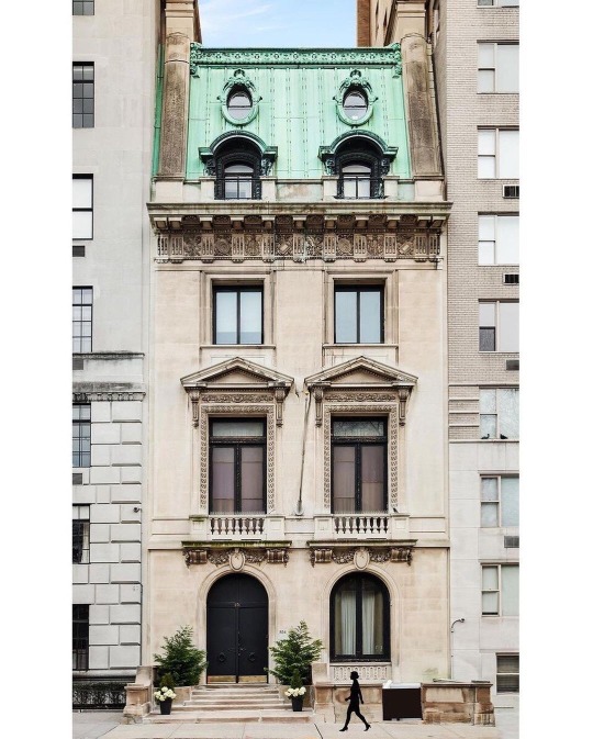 Posted @withregram • @old.newyorkcity 1906 - The R. Livingston Beeckman Mansion - No. 854 Fifth Avenue at 66th Street. Built in 1905 by Warren & Wetmore, same builders as Grand Central Terminal, for R. Livingston Beekman and his family.  It was