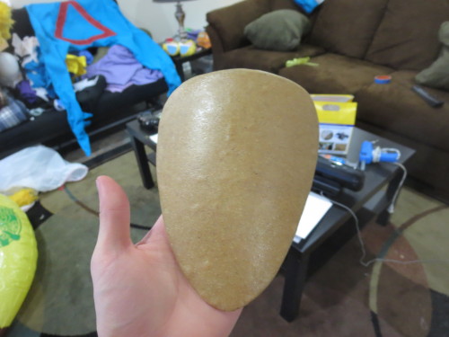 caffeinatedcrafting:Worbla Tutorial - Fold Over vs SandwichCountless people have posted tutorials wi
