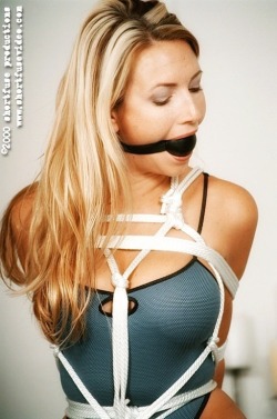 ilikeballgaggedgirls: