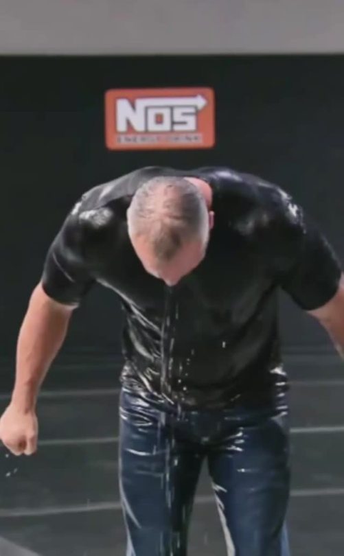 giantsorcowboys:  the-dapper-executive: Muscle Dad Video Lorenzo Fertitta #TheDapperExecutive   Testosterone Thursday 💪🏻👨🏻‍🦳💪🏻I Seldom Reblog, But Hot Damn!!!😍He’s One Woofy Muscle Daddy!🏋️‍♂️Thank You The Dapper