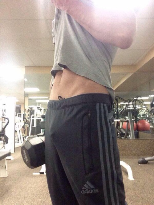 Porn photo Another bulge at the gym. Share yours at