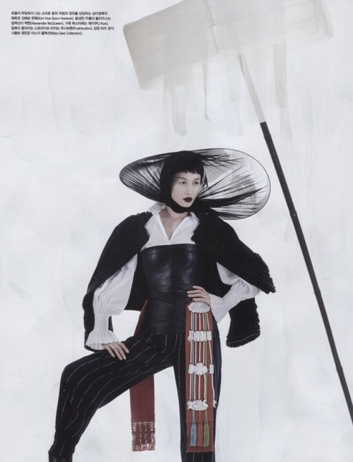 lucesolare:Sera Park and Yoon Young Bae by Sang Sun Oh for Vogue Korea January 2015