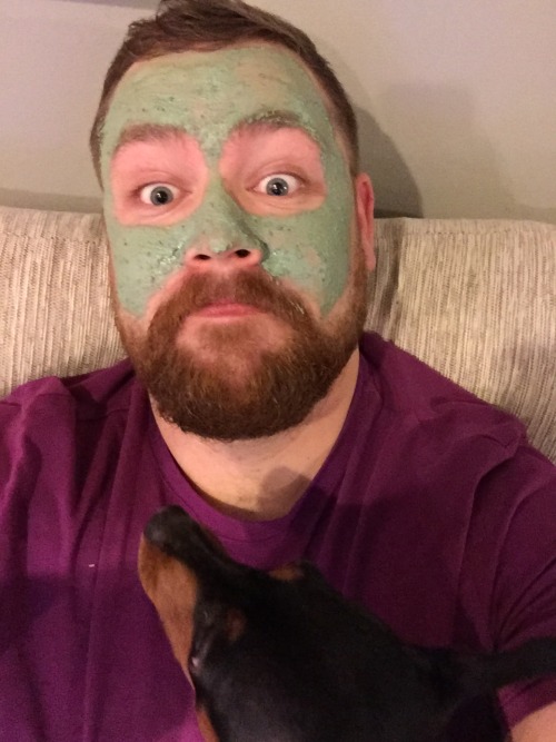 theshelteredlife:  Ruger isn’t a fan of my masks! #Mask4Mask  I can tell that’s Lush Mask of Magnaminty and I approve