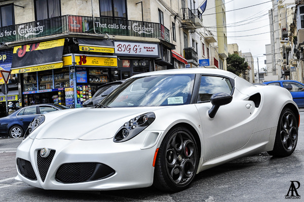 supercars-photography:  The Alfa Romeo 4C