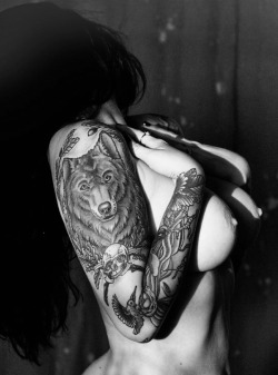 inked64:  Great looking wolf tattoo and the