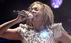 thequeenbey:  Beyonce and her bob performing at the V Festival. 