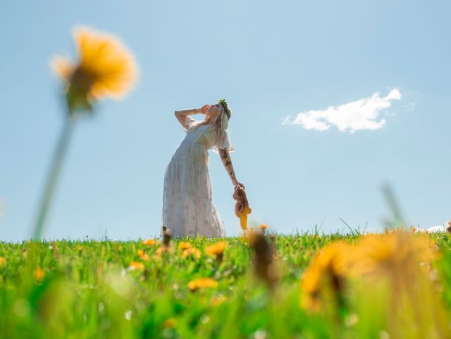 The May Queen walks alone.
Edits by @lxephoto