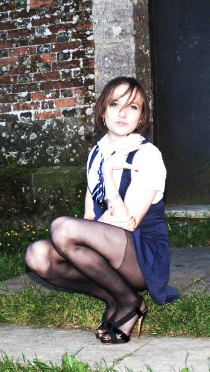 chrisdresser66:  slutmichele666:  T-girl Alicia on Flickr  great long legs yes