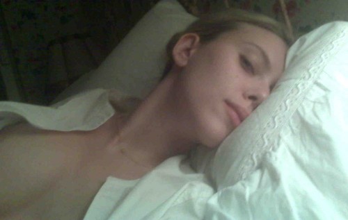 dananod:  celebritysluts043:  Scarlet Johansson leaked phone hack      (via TumbleOn)